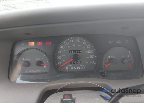 1998 Mercury Grand Marquis z USA, uszkodzony, nr VIN 2MEFM74W1WX618765